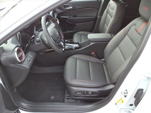 New 2026 Chevrolet Trax RS w/ Sunroof Package image 8