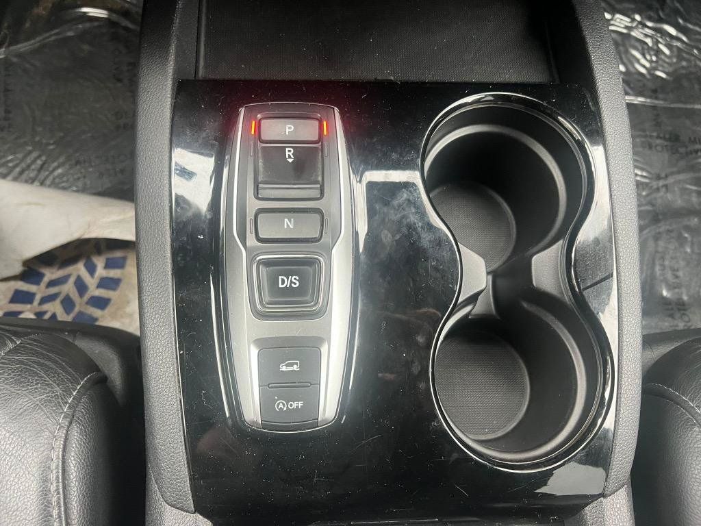 Used 2018 Honda Pilot Touring image 28
