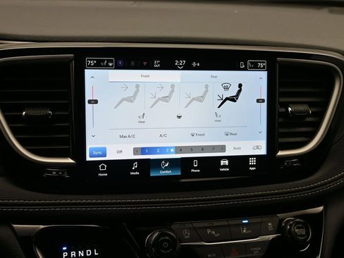 New 2026 Chrysler Pacifica Select w/ S Appearance Package FWD image 13