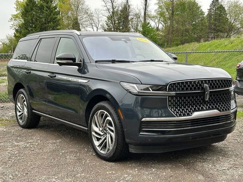 New 2025 Lincoln Navigator Reserve AWD/4WD image 29