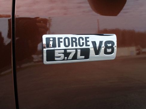 Used 2016 Toyota Tundra SR5 w/ TRD Off Road Package image 11