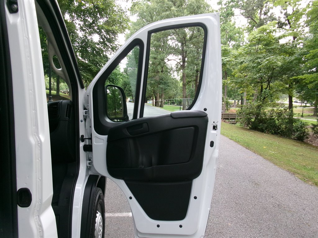 Used 2025 RAM ProMaster 2500 w/ U-Haul Equipment Group FWD image 24
