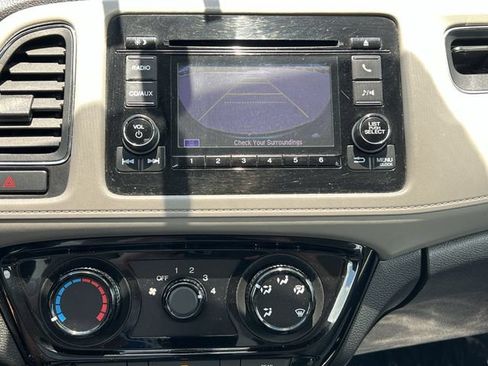 Used 2016 Honda HR-V LX image 18