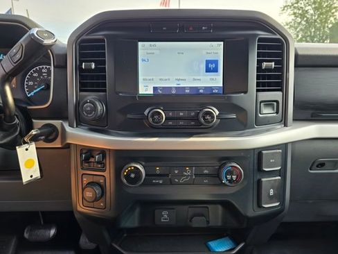 Used 2022 Ford F150 XLT w/ XTR Package image 32