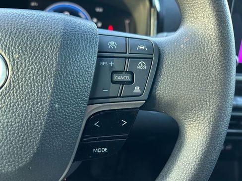 Certified 2025 Toyota Camry LE image 18