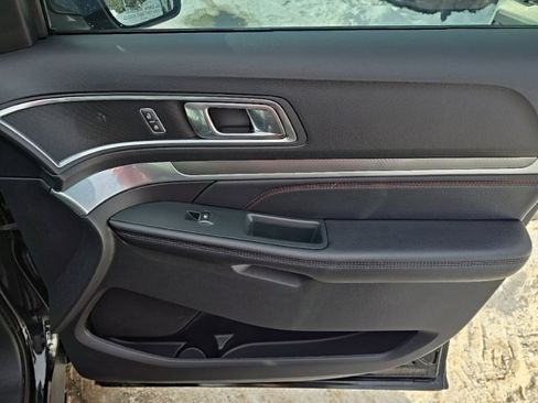 Used 2018 Ford Explorer Sport w/ Equipment Group 401A image 32