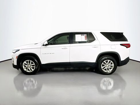 Used 2023 Chevrolet Traverse LS w/ Safety Package FWD image 5
