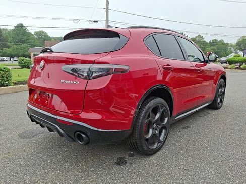 New 2024 Alfa Romeo Stelvio Veloce image 3