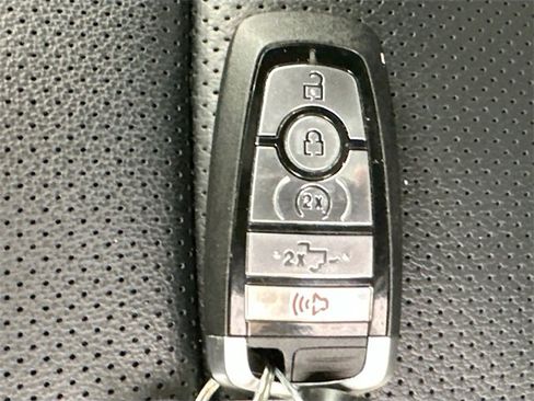 Used 2022 Ford F150 Lariat w/ Equipment Group 502A High image 18