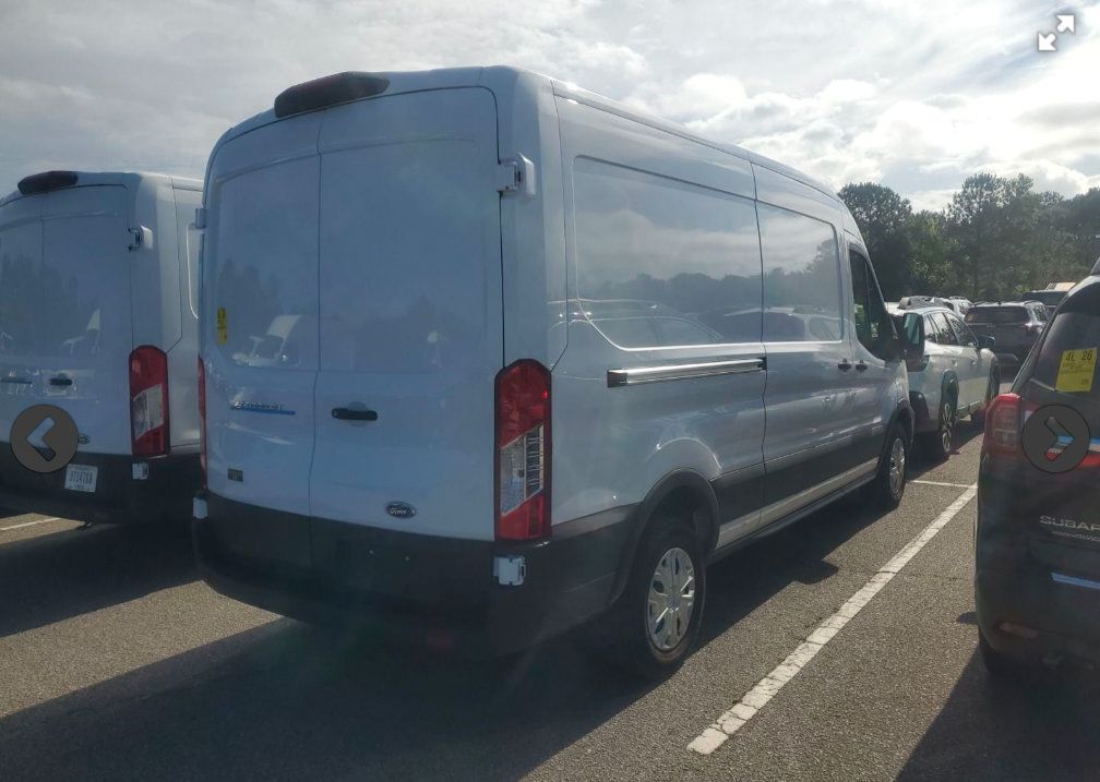 Used 2023 Ford E-Transit Medium Roof RWD image 3