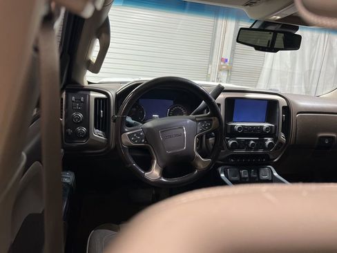 Used 2016 GMC Sierra 3500 Denali w/ Duramax Plus Package image 21