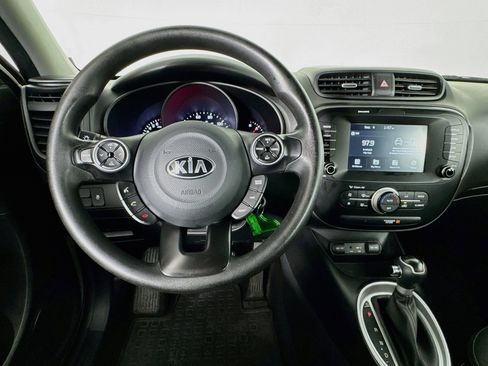 Used 2019 Kia Soul + FWD image 10