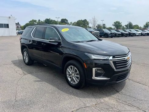 Used 2023 Chevrolet Traverse LT AWD/4WD image 3