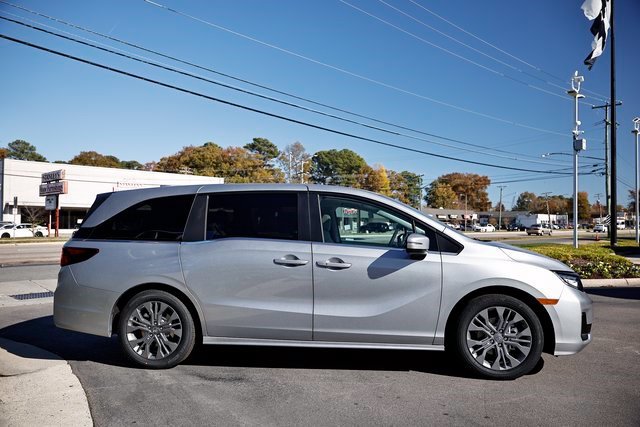 New 2027 Honda Odyssey Touring image 14