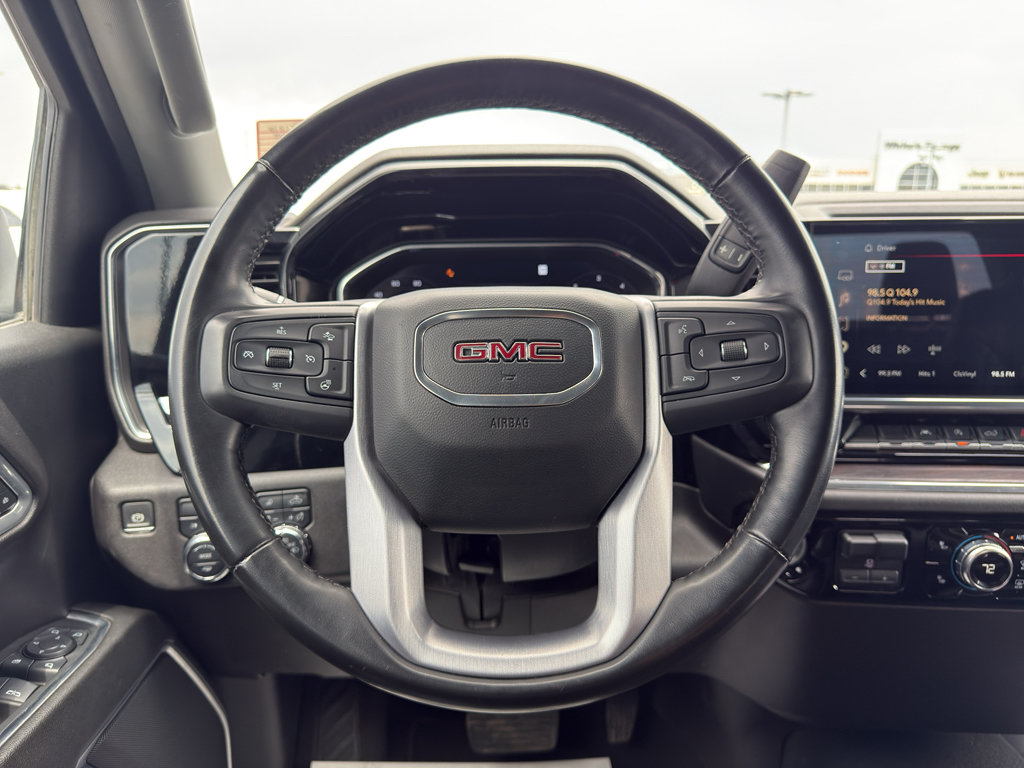Used 2025 GMC Sierra 1500 SLT AWD/4WD image 15