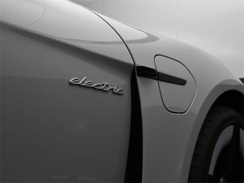 New 2025 Porsche Taycan image 26