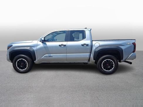Used 2024 Toyota Tacoma TRD Off-Road AWD/4WD image 7