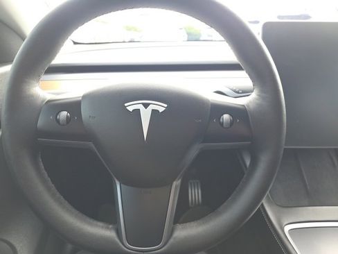 Used 2021 Tesla Model Y Performance image 10