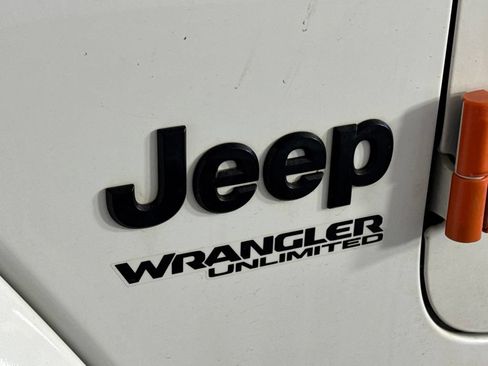 Used 2021 Jeep Wrangler Unlimited Sahara AWD/4WD image 53