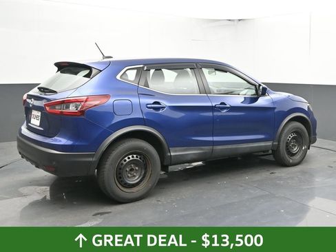 Used 2020 Nissan Rogue Sport S image 12