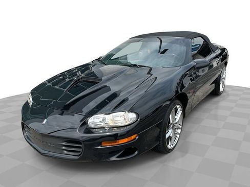 Used 2001 Chevrolet Camaro Z28 w/ SS Performance/Appearance Pkg RWD image 1