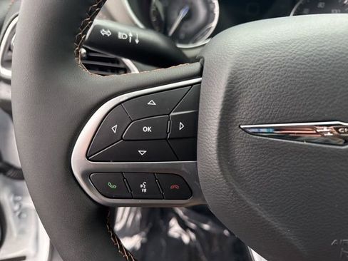 New 2026 Chrysler Pacifica Pinnacle image 24