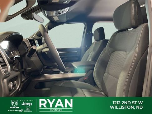 Used 2025 RAM 1500 Big Horn AWD/4WD image 15