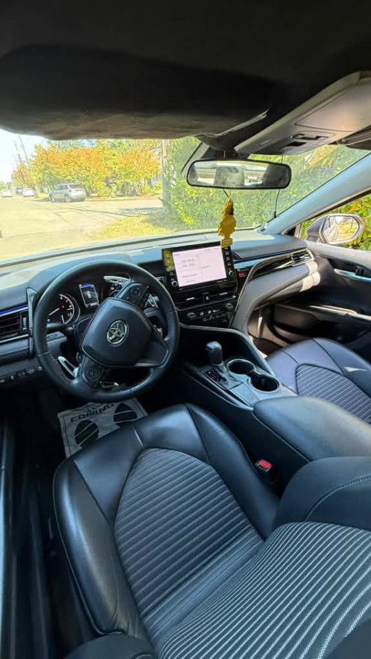Used 2021 Toyota Camry SE FWD image 12