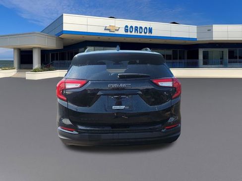 Used 2023 GMC Terrain SLE w/ Driver Convenience Package AWD/4WD image 4