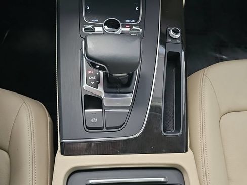 Used 2019 Audi Q5 2.0T Premium Plus AWD/4WD image 21