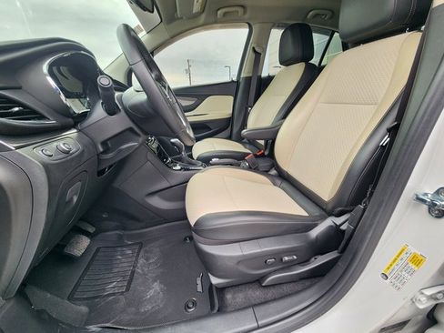 Used 2018 Buick Encore Preferred image 9