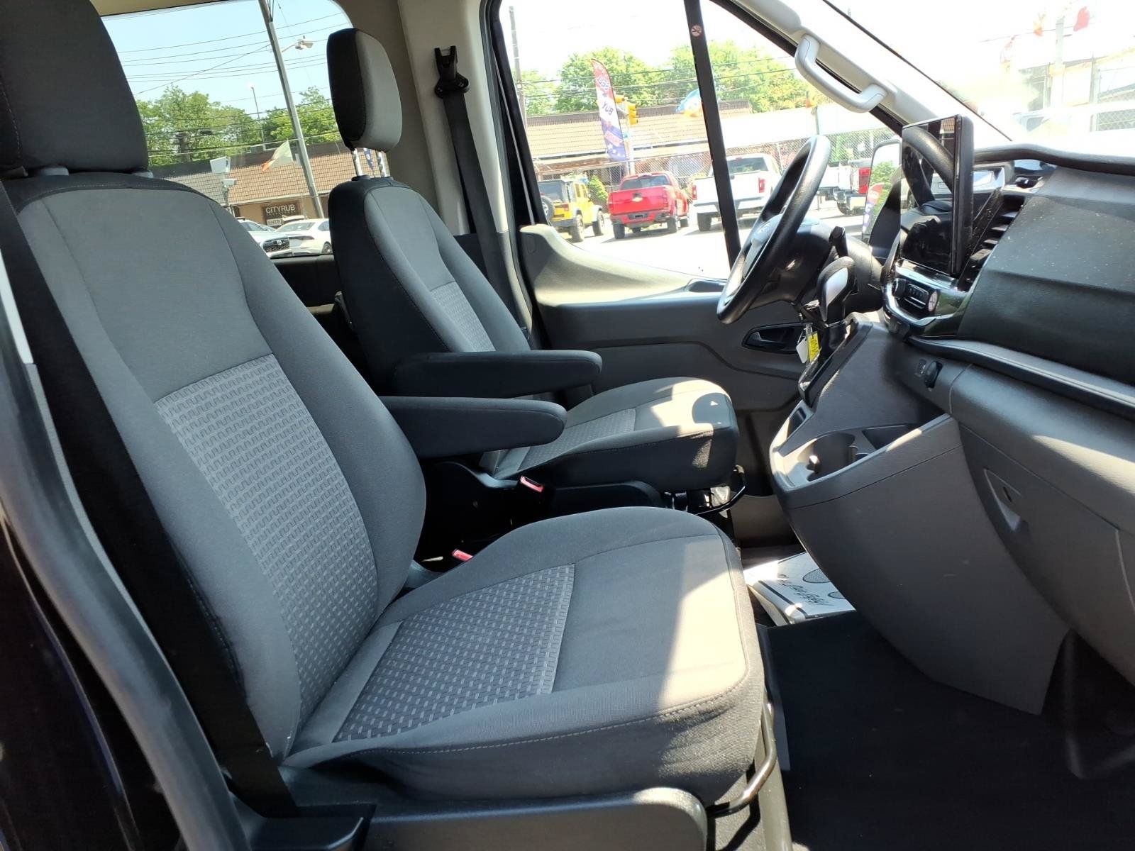 Used 2024 Ford Transit 350 XLT RWD image 14