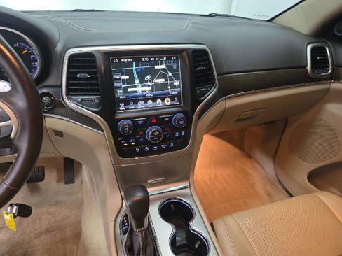 Used 2016 Jeep Grand Cherokee Overland RWD image 10