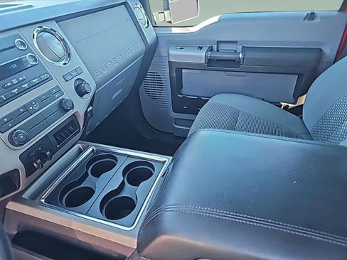 Used 2013 Ford F250 XLT w/ Chrome Pkg image 17