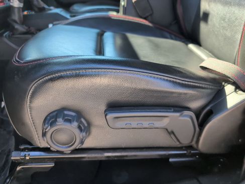 Used 2022 Jeep Wrangler Unlimited Rubicon w/ LED Lighting Group image 35