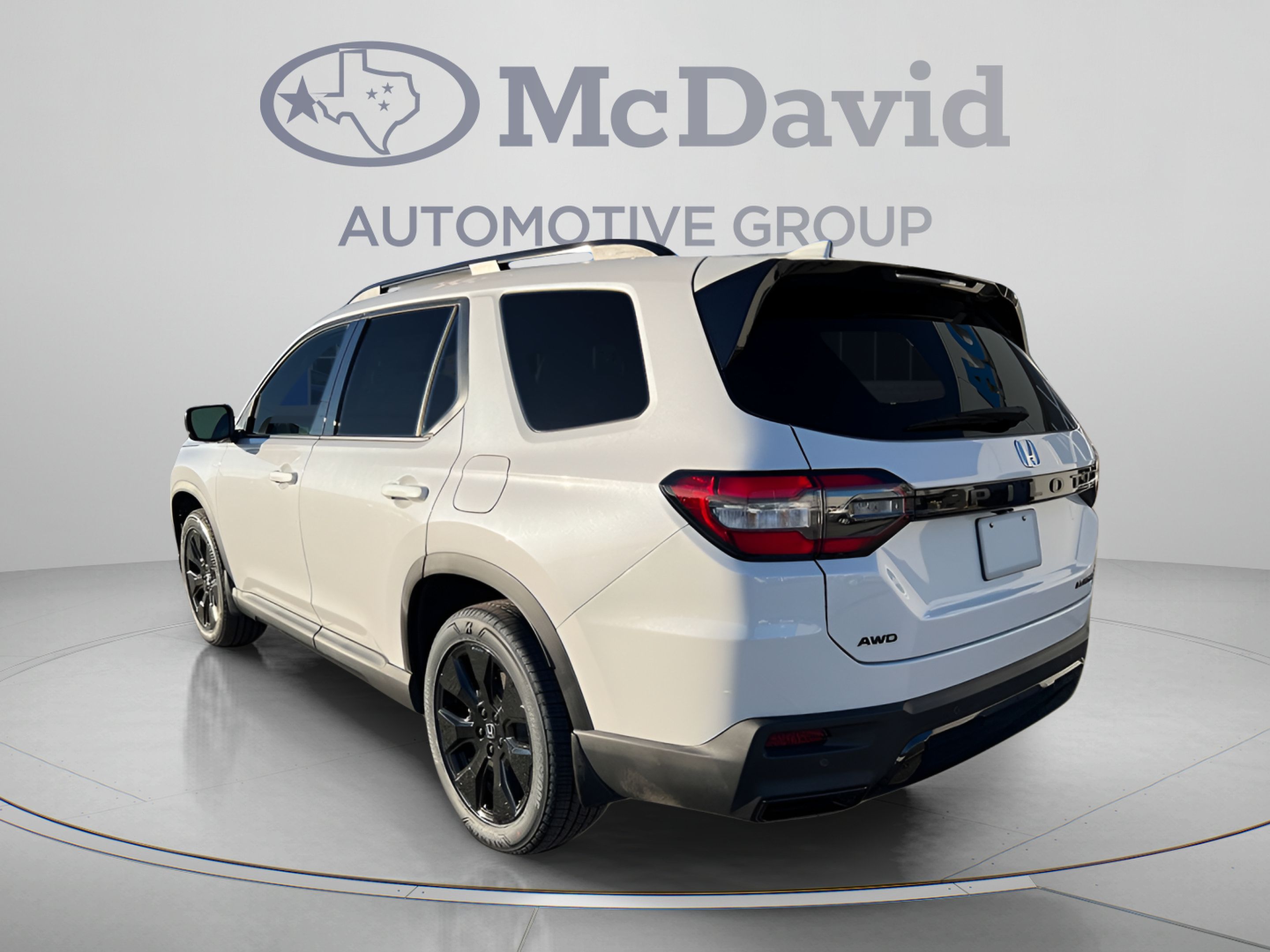 New 2026 Honda Pilot Black Edition image 4