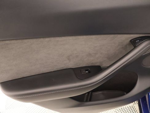 Used 2023 Tesla Model Y Performance AWD/4WD image 15