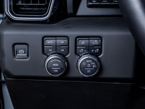 Used 2025 GMC Sierra 1500 Denali Ultimate AWD/4WD image 22