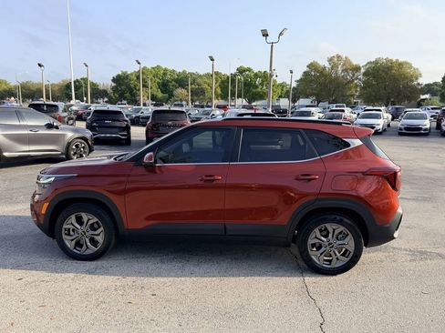 Certified 2024 Kia Seltos S image 7