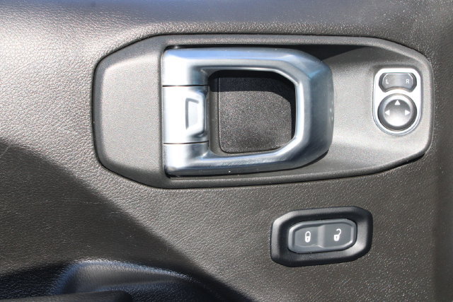 Used 2024 Jeep Wrangler Unlimited Rubicon 4xe AWD/4WD image 10
