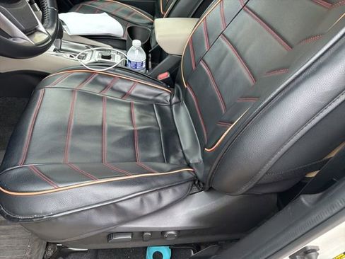 Used 2020 Subaru Forester Premium AWD/4WD image 8