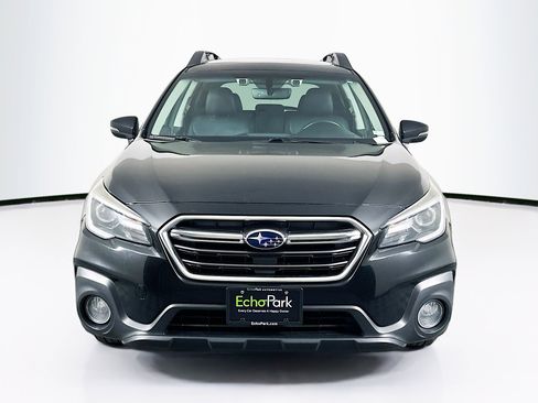 Used 2018 Subaru Outback 2.5i Limited image 2