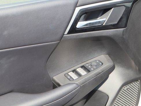 Used 2025 Mitsubishi Outlander SE FWD image 19