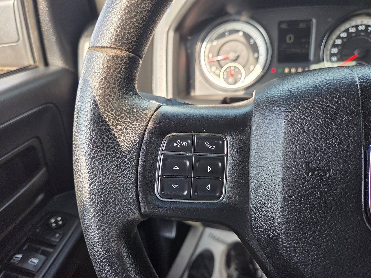 Used 2015 RAM 2500 Tradesman w/ Chrome Appearance Group AWD/4WD image 16