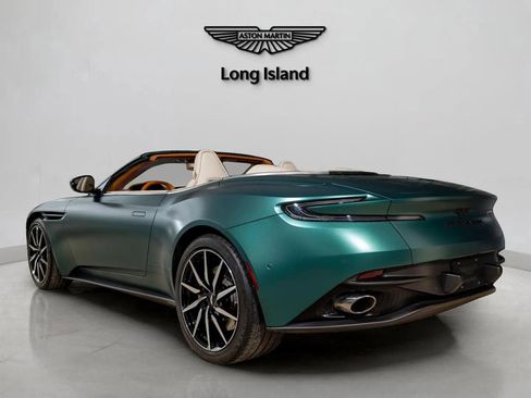 Used 2023 Aston Martin DB11 Volante image 4