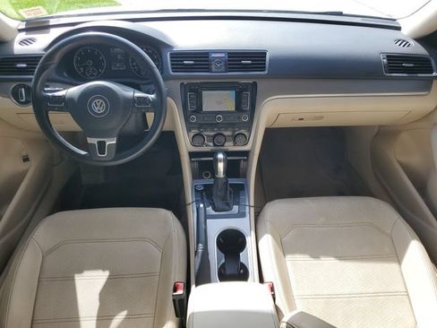 Used 2014 Volkswagen Passat 1.8T SE FWD image 31