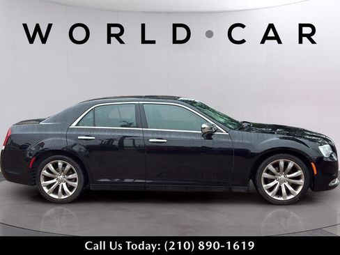Used 2020 Chrysler 300 Limited image 15