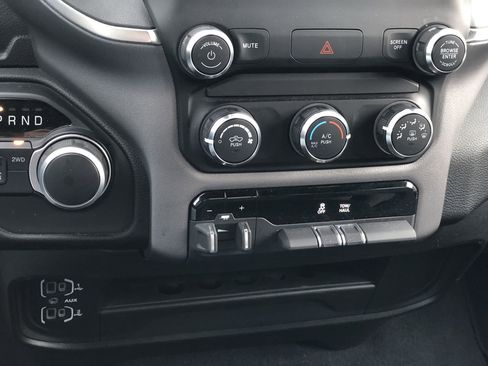 Used 2024 RAM 2500 Big Horn w/ Bed Utility Group image 21