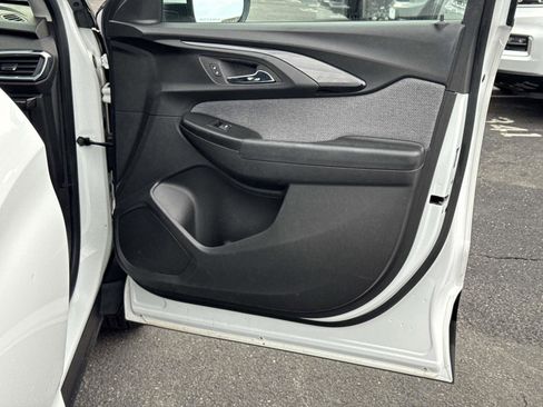 Used 2022 Chevrolet TrailBlazer LT image 12