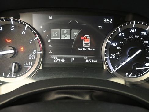 Used 2022 Toyota Highlander XLE image 14